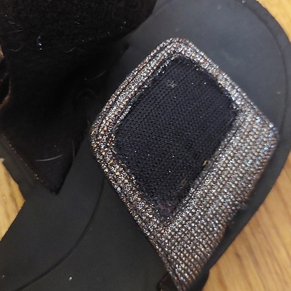 Michael Kors Black and Gold Slide Sandals Women Sz 8 Velcro ( Bag C) - Picture 6 of 7